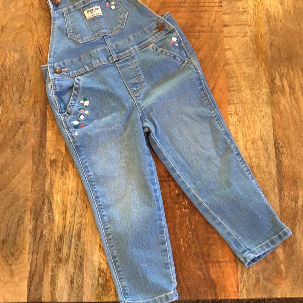OshKosh Overalls with embroidered detail 2T - Picture 2 of 9